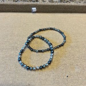 Adjustable beaded bracelets
